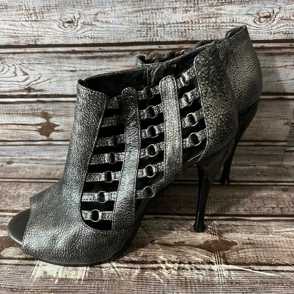 BCBGeneration Stiletto Open Toe Booties Size 8-1/2B 8.5 - Picture 1 of 5